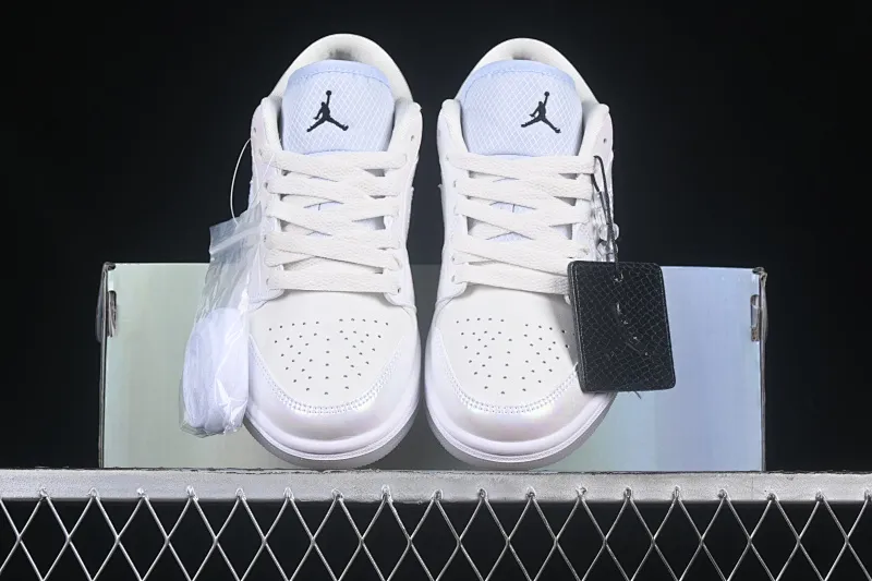 All Categories Air Jordan Jordan Series Basketball Shoes Air Jordan 1 Low Air Jordan 1 Low "Year of the Snake 2025" AJ1 Joe 1 Beige Symphony Pearlescent Low-top Cultural Basketball Shoes HF4080-001